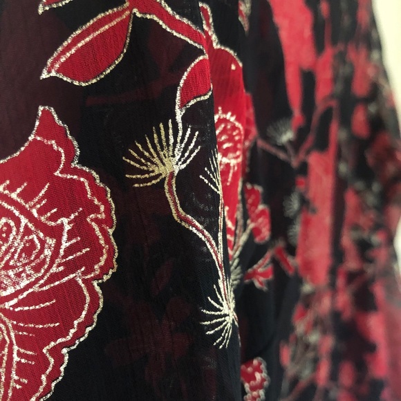 Roz & Ali Petite XS Sheer Blouse with Metallic Accents - Picture 12 of 16